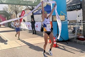 María José de Toro conquista su 14° Medio Maratón en La Roda