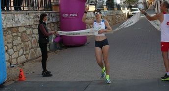 Eva Moreno y Gregorío Díaz triunfan en la XI Carrera Popular de Socovos, consolidando su dominio en el circuito