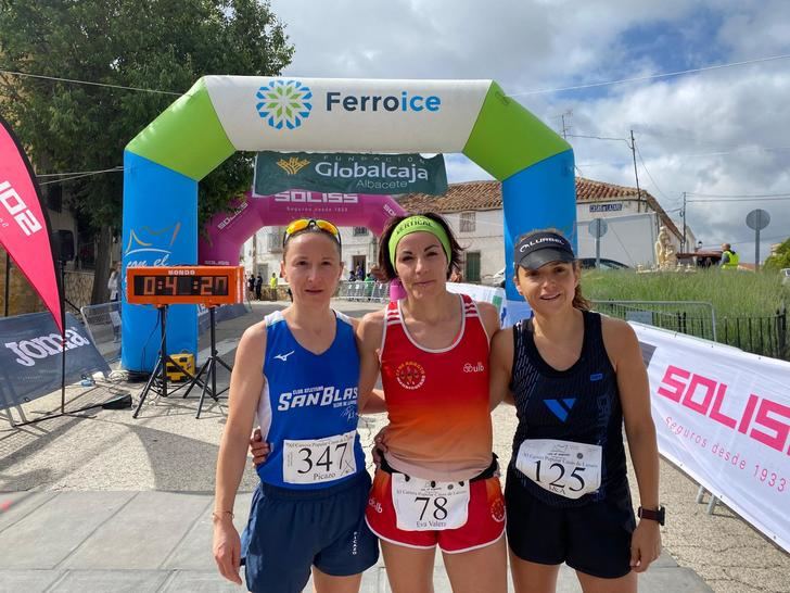 Eva Valera y José Antonio Hernández ganan la Carrera Popular de Casas de Lázaro