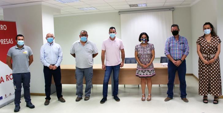 El Ayuntamiento de la Roda firma convenios con empresas del Programa Formación Plus para las prácticas de su alumnado