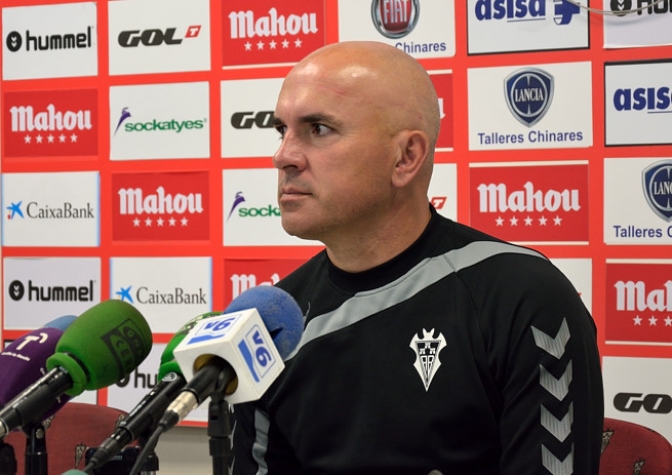 Sampedro, técnico del Albacete, destaca del Girona que 'merece tener más puntos' de los que totaliza
