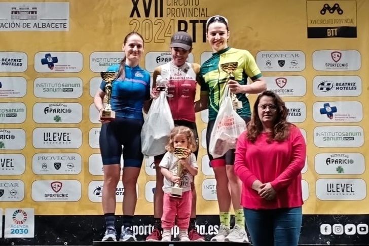 Alberto López y Rosario Alacid, campeones de la BTT de Casas de Juan Núñez