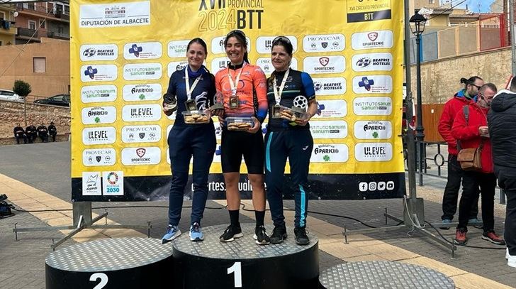 Lucía Navarro Cuesta amplía su racha de victorias en el Circuito de BTT ganando en Liétor