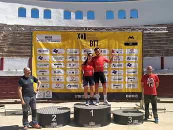 David Zafra y Rosario Alacid vencen en la XVI BTT ‘IronManchuela’ de Casas Ibáñez