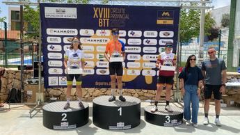 Lucía Navarro logra su quinta victoria de la temporada en Elche de la Sierra