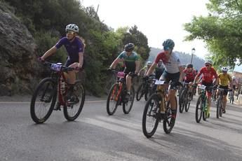 Juan Pedro Palacios y Gemma García Alarcón triunfan en la XV Ruta BTT de Yeste