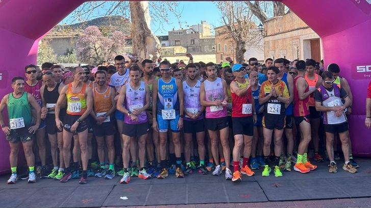 Jesús Ángel Rodríguez y Eva Valera ganan la carrera de Elche de la Sierra