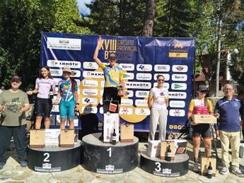 Antonio Gómez y Mónica Belda se coronan campeones en el LCRM Gobik Bike Maratón de Riópar