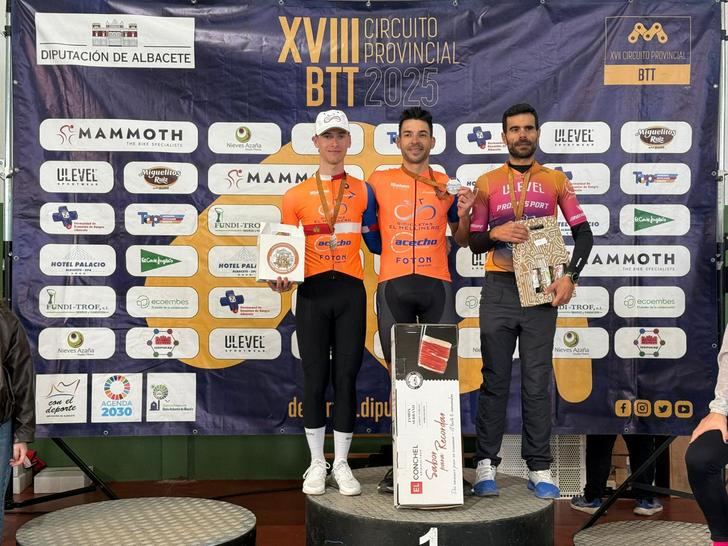 Alberto López y Rosario Alacid se coronan en la V BTT de El Bonillo