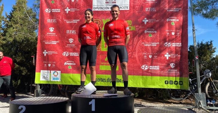 Javier Gómez Carpena y Lucía Navarro ganaron en la primera cita de Jorquera con el Circuito BTT