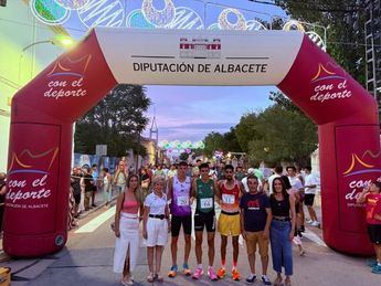 Víctor Ruiz establece un nuevo récord en la 38ª Milla Urbana Internacional ‘Cristo 2025’ con un tiempo impresionante de 4:09:60