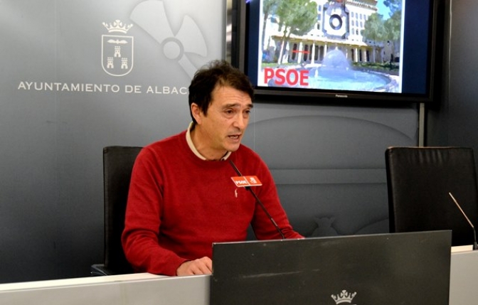 El PSOE de Albacete recuerda que la iniciativa para cambiar el suelo del pabellón del Parque fue suya