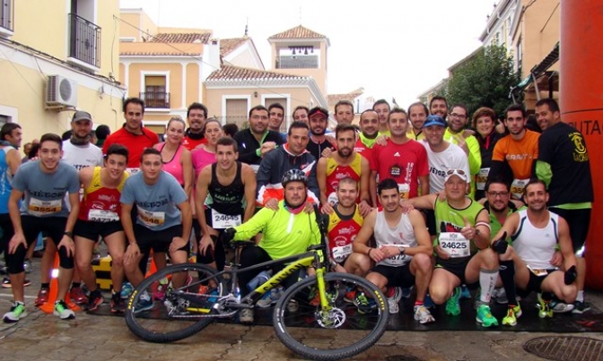 Verónica Pedrón y Pedro Amores ganaron la tercera edición de la bonita Carrera Popular de Liétor (galería)
