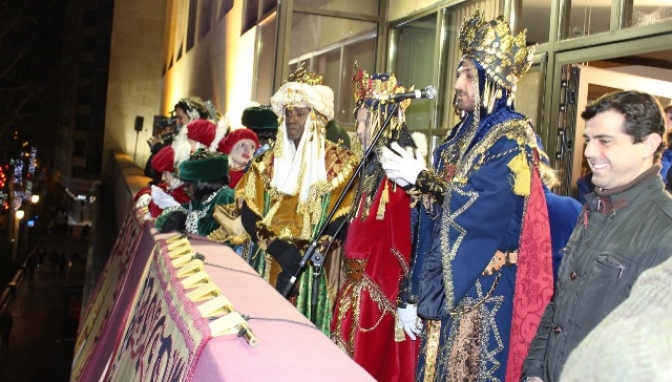Unas 50.000 personas acompañaron a los Reyes Magos en la cabalgata de Albacete 2017