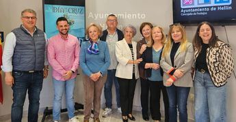 La Noche de los Mayos en Hellín contará con música, danzas tradicionales y una cena especial dedicada al jamón