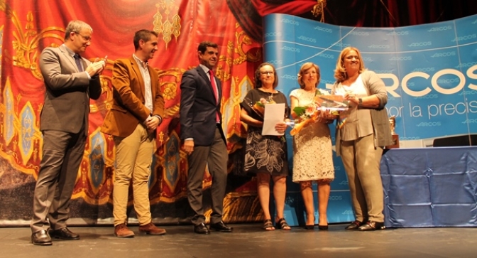 La Asociación del Teatro Victoria de Hellín (Albacete) recibe el XII Premio Gregorio Arcos por su labor para recuperar, tras ocho años cerrado