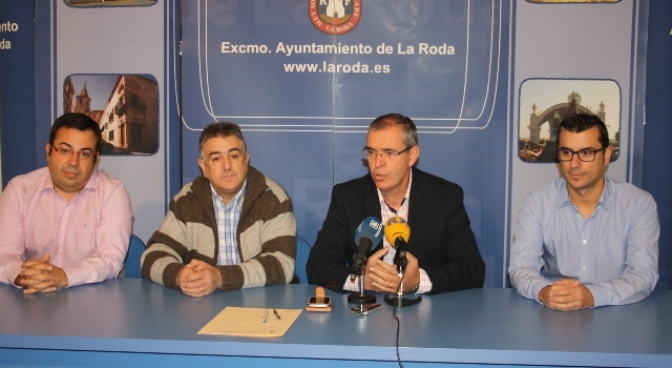 Firmado el convenio de colaboración entre Ayuntamiento de La Roda y la Asociación de Comercio