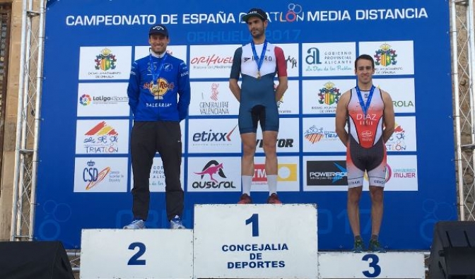El albaceteño Grego Díaz acabó tercero en su categoría en el Campeonato de España de duatlón de media distancia