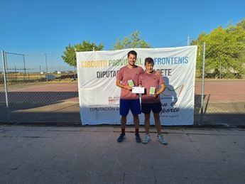 Alejandro Fuentes y David Martínez se coronan campeones en la emocionante final del II Circuito Provincial de Frontenis en Albacete