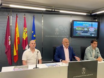 Francisco Villaescusa anuncia la final de la Supercopa senior de los JDM en el estadio Carlos Belmonte