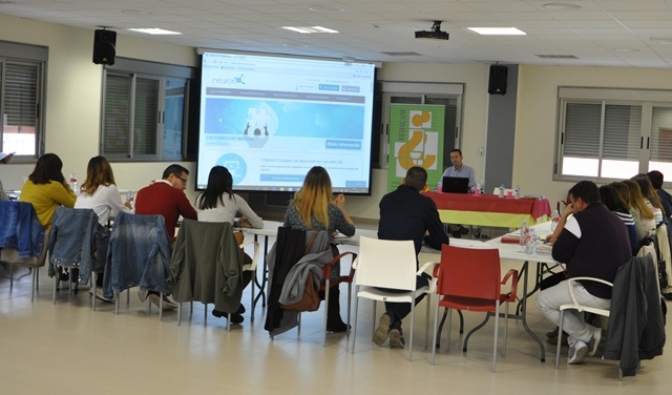 La Junta de Castilla-La Mancha impulsa la formación de profesionales de atención a personas con Alzheimer, en una jornada en Villarrobledo