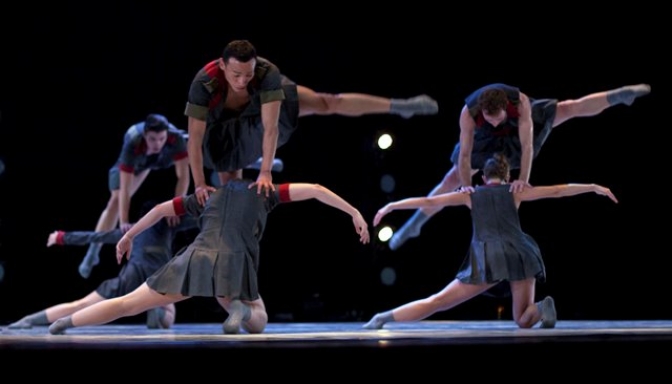 El Teatro Regio de Almansa abre la programación del circuito Danza a Escena