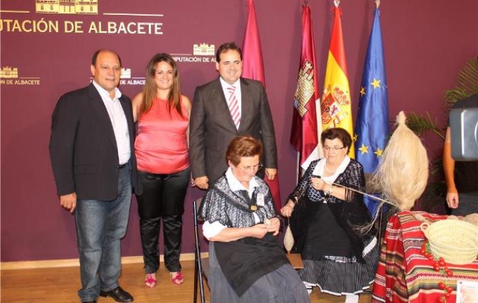 Yeste presenta su oferta turística y su Feria de Tradiciones en el stand ferial de la Diputación de Albacete