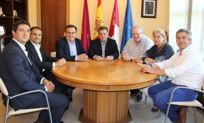 Ayuntamiento de Albacete y ADECA seguirán trabajando para mejorar las infraestructuras de Campollano