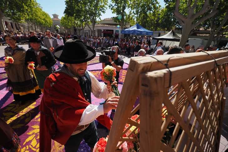 La Ofrenda de Flores en la Feria de Albacete reúne a más de 22.000 personas en un emotivo homenaje a la Virgen de Los Llanos