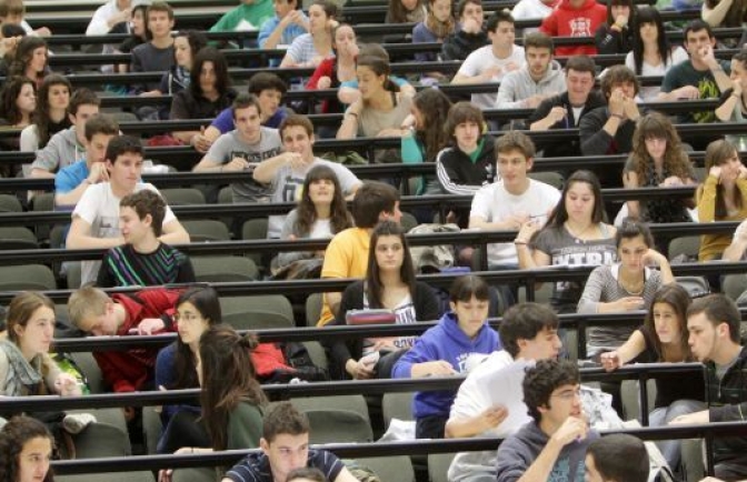 Casi 2.000 aspirantes a ingresar en la Guardia Civil se examinan en Castilla-La Mancha