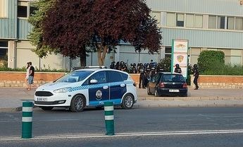 Nuevos altercados con los ilegales del IFAB de Albacete obligan a los antidisturbios a intervenir