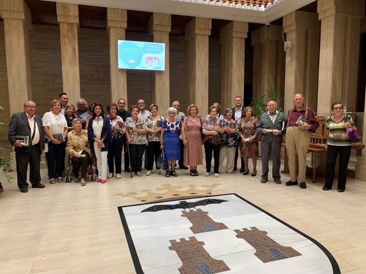 El Certamen Literario de Albacete para personas mayores destina 1.600 euros a “visualizar la valía artística y creativa”