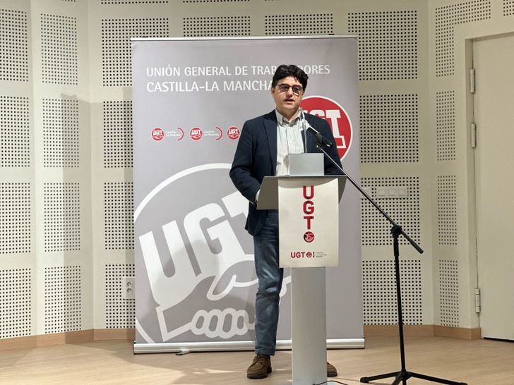 El teniente de alcalde de Albacete, Francisco Navarro, reafirma el compromiso del Ayuntamiento con la protección y la seguridad de los trabajadores