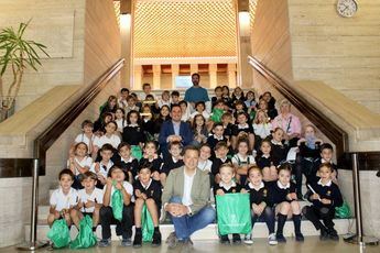 El alcalde de Albacete recibe a un grupo de alumnos de La Enseñanza