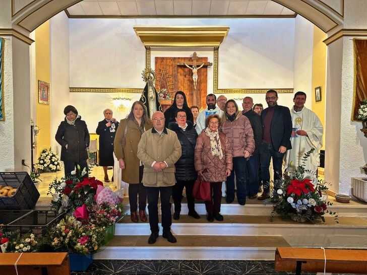 Concejales Calero y Navarro rinden homenaje a la Virgen de la O en Los Anguijes
