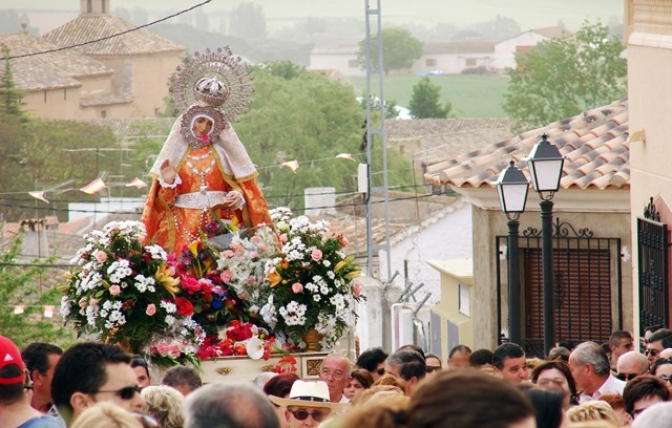 La ‘petición’ de la patrona por parte de La Roda a Fuensanta, preámbulo de las romerías a la Virgen de los Remedios los días 14 de mayo y 4 de junio del 2017