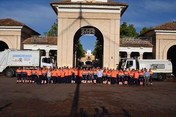Serrano reconoce el esfuerzo de los trabajadores de limpieza durante la Feria de Albacete
