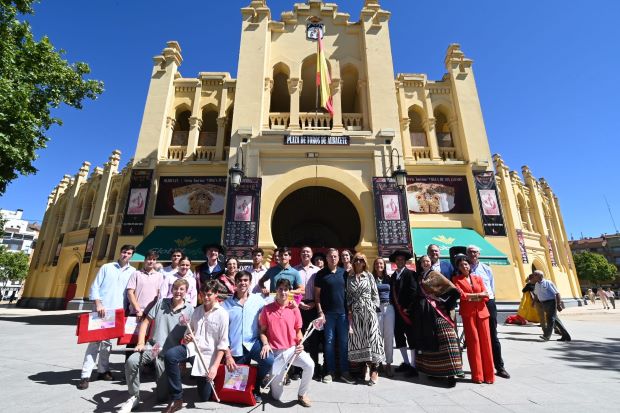 Homenaje en Albacete a los toreros Dámaso González y Chicuelo II en el Día de la Tauromaquia