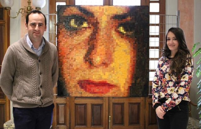 La Diputación acoge la exposición Retratos-Mosaico, de la artista albacetense Natalia Polo
