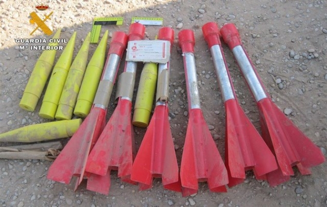 La Guardia Civil neutraliza seis cohetes granífugos en Tarazona de la Mancha