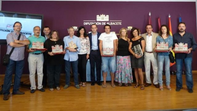 El diputado de Cultura, Fermín Gómez, entregó los premios de fotografía del concurso ‘Albacete Siempre’ patrocinado por la Diputación