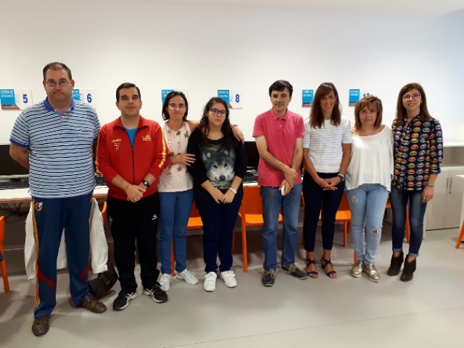 El Ayuntamiento de Albacete cede el aula de informática del Centro Joven a los talleres ocupacionales de Asprona