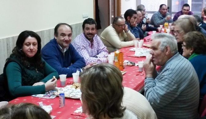 Desayuno navideño con los usuarios del centro de AFAEM de Villarrobledo