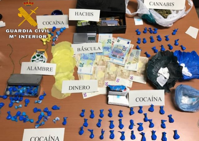 La Guardia Civil detiene a P.L.M.A, de 52 años y que se dedicaba a vender drogas  cerca de colegios e institutos de Villarrobledo