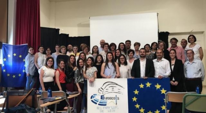 El instituto Fran Luis de León de las Pedroñeras celebra su victoria en el concurso ‘Euroescola 2017’