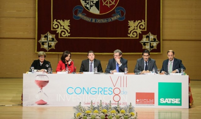 Page anuncia la creación de 1.042 plazas en el sistema sanitario en 2016 en Castilla-La Mancha