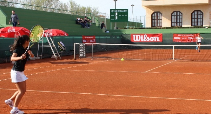Tenistas de 14 países participan en el Club Tenis Albacete en la tercera prueba del Circuto Nacional Marca de Jóvenes Promesas