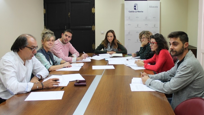 El Instituto de la Mujer analiza con colectivos de Albacete el protocolo de menores sobre identidad y expresión de género