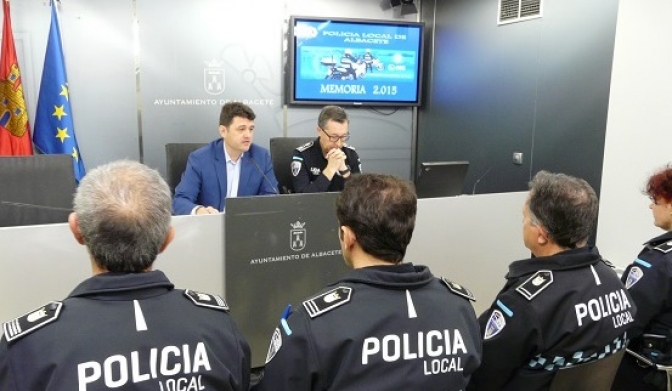 La Policía Local de Albacete pone en marcha la campaña de control de cinturones y sujeciones infantiles, del 14 al 20 de marzo