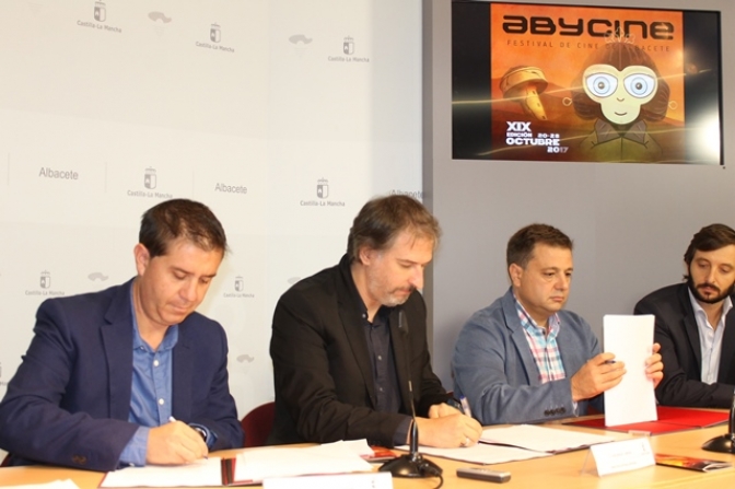 Junta, Diputación y Ayuntamiento de Albacete firman un acuerdo que de estabilidad a AbyCine